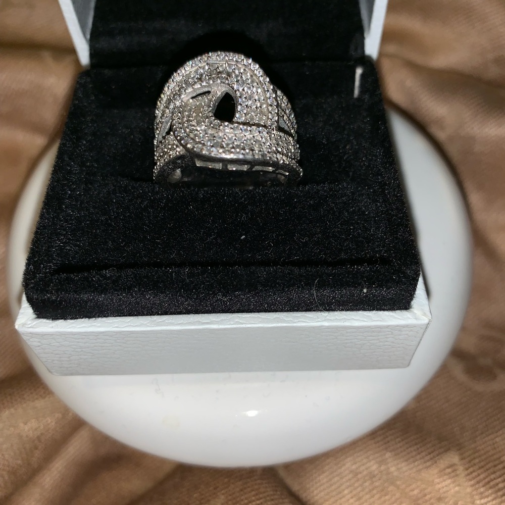 CZ twist ring - Picture 2 of 5